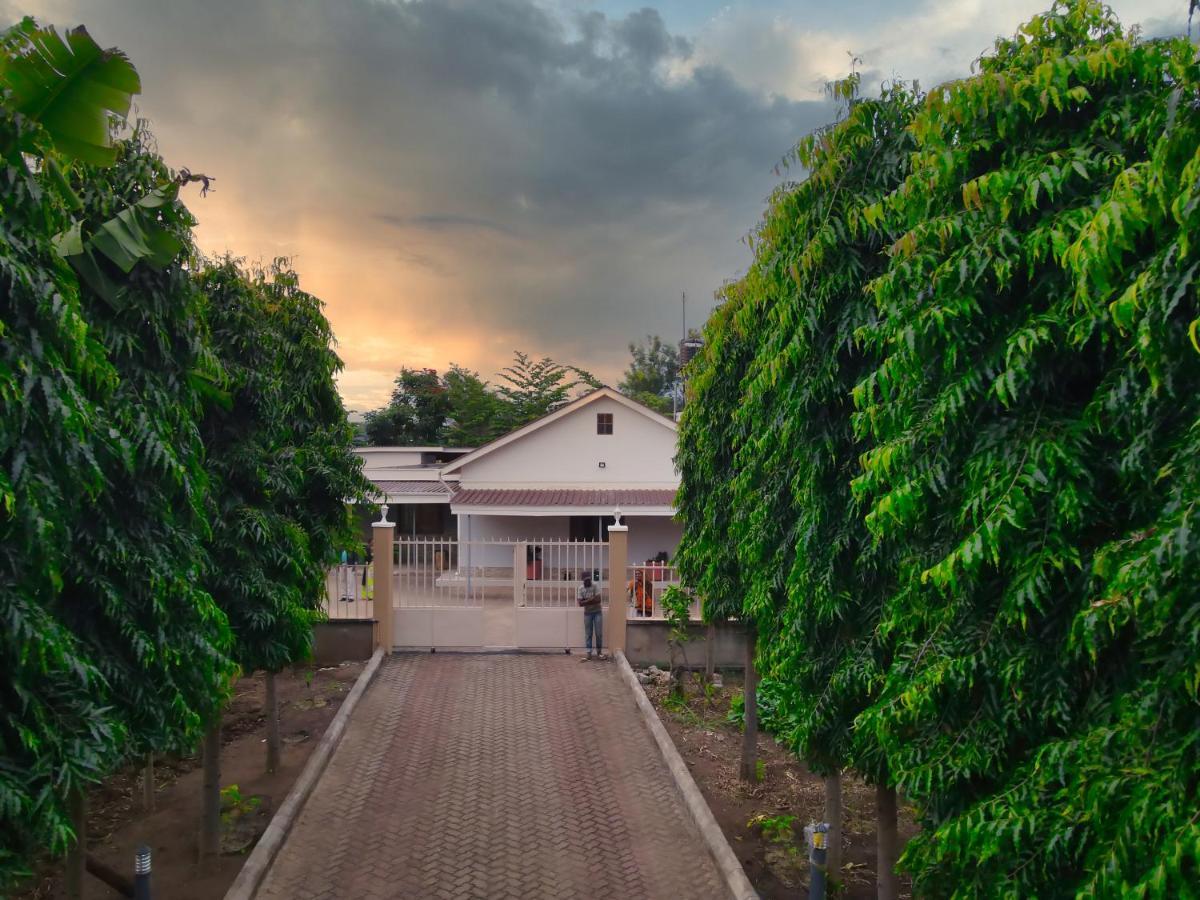 Kilimanjaro Country House Moshi Buitenkant foto